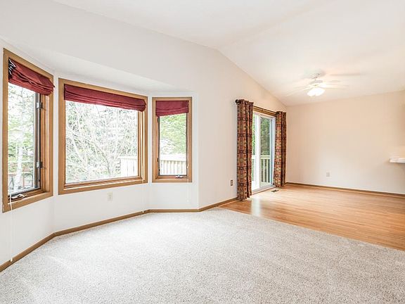 5th image of 18045 Elgin Ave