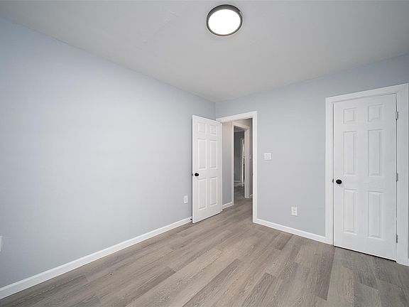 3rd image of 3120 Stonewall St