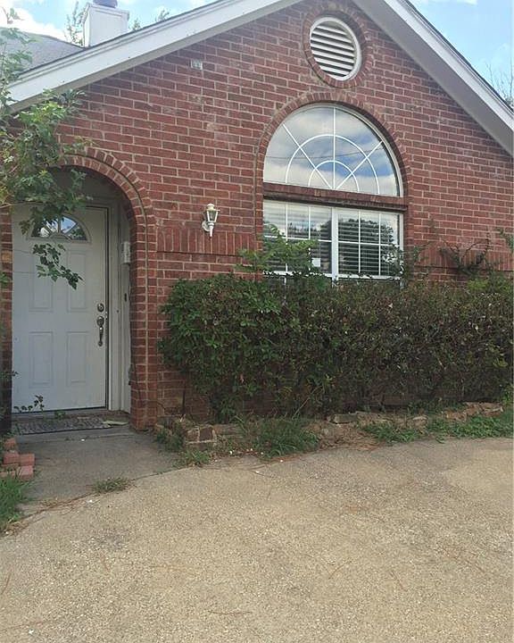 1st image of 1217 Arthur Ct