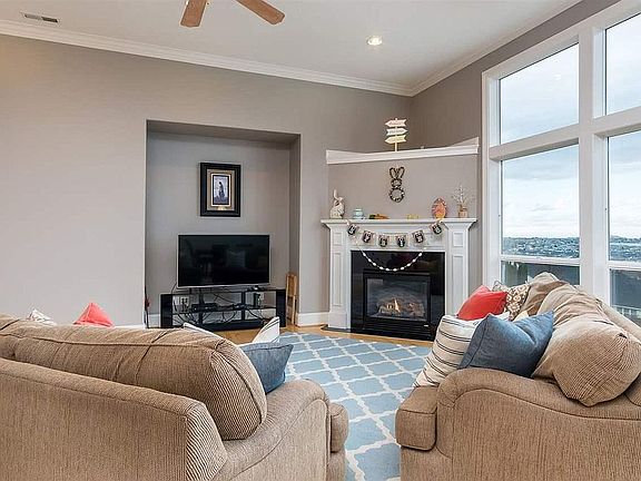 5th image of 5130 Hershey Ln