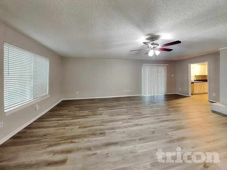 1210 Green Hill Dr — Photo 4