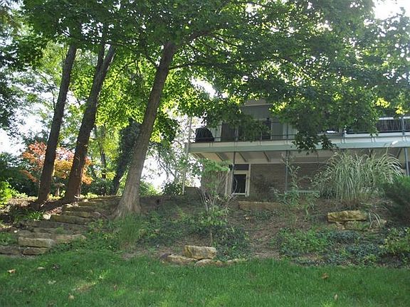 3rd image of 104 Tenny Ct