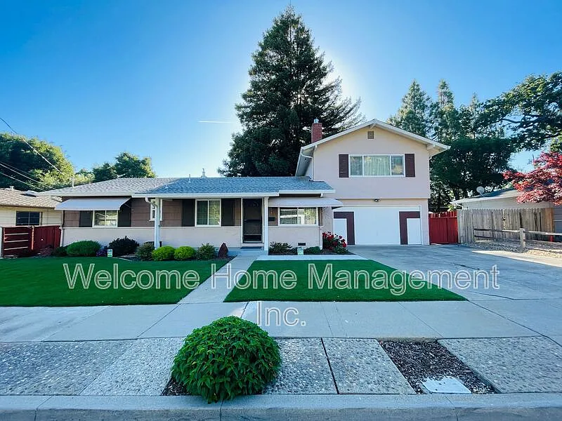 3945 Euclid Ave