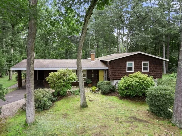 12 Fleetwood Dr, Norfolk, MA 02056