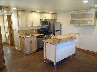 4032 SE Ogden St #B, Portland, OR 97202