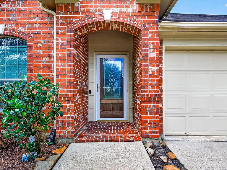 6030 Wildbriar Ln — Photo 5