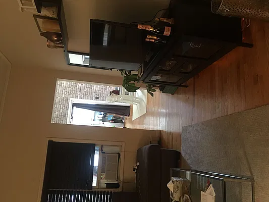 Rented by Amorelli Realty | media 7