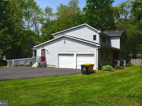 6012 Allwine Ave, Deale, MD 20751