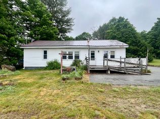849 Lewiston Rd, West Gardiner, ME 04345