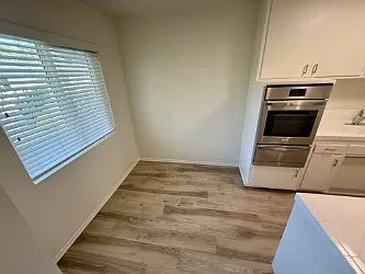 1313 Olive St #11 — Photo 3