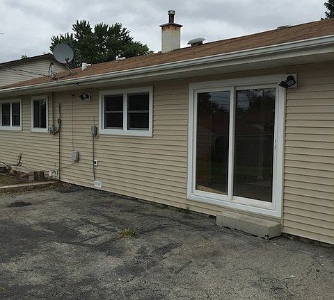 2nd image of 1698 Clifford St
