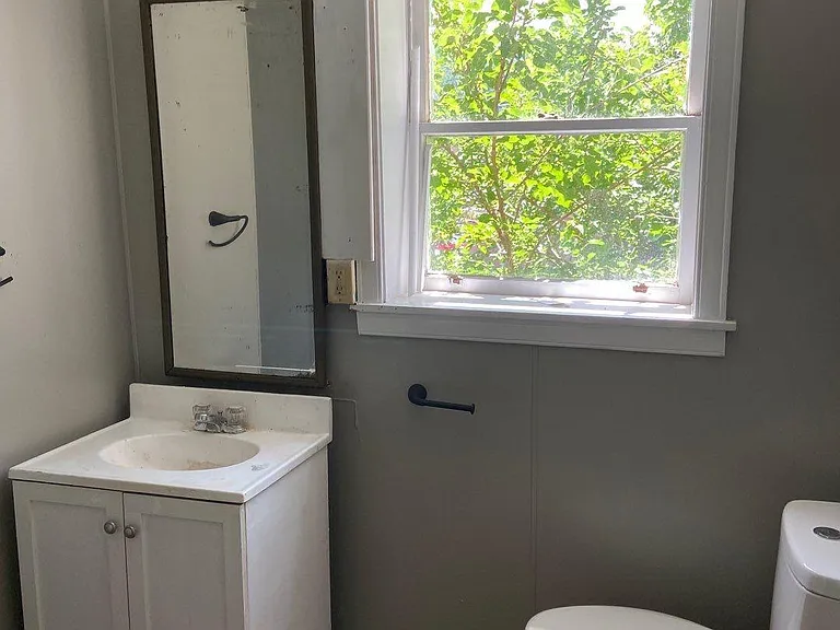 101 N George St #2 — Photo 7