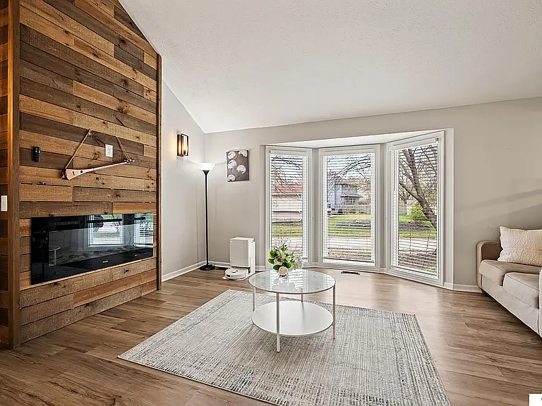 1315 S 169th Ave — Photo 10