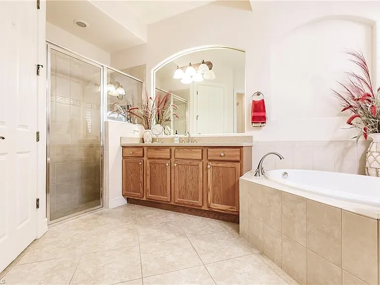 7684 Cottesmore Dr — Photo 33