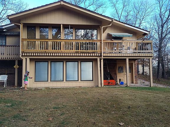 4th image of 2 Somerton Ln