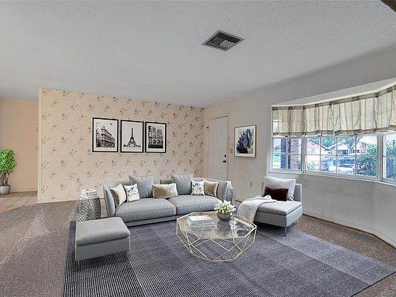 3rd image of 3620 Lake Eleanor Dr