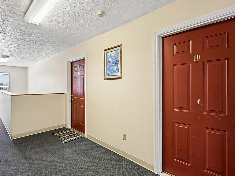 Rising Sun Apartments — Photo 9