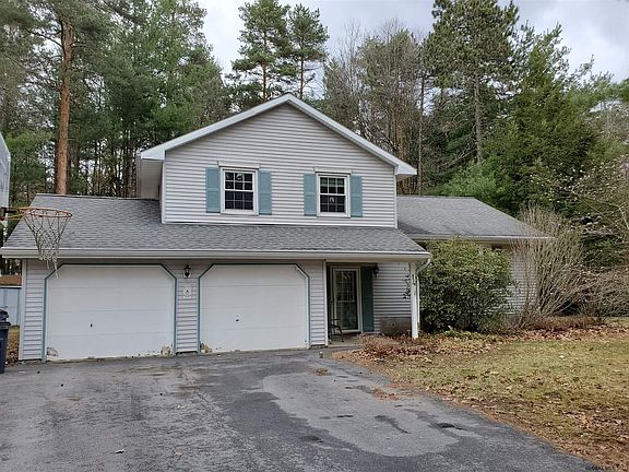 2nd image of 14 Wineberry Ln