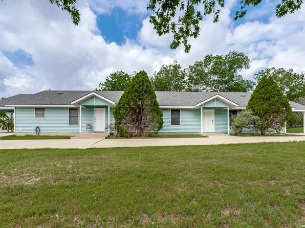2242 Eastman, New Braunfels, TX 78130