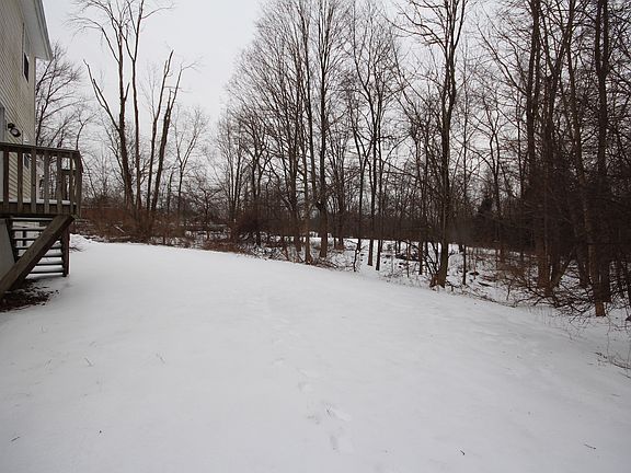 4th image of 7 Ramblewood Dr