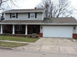 2027 N Nicholas St, Appleton, WI 54914