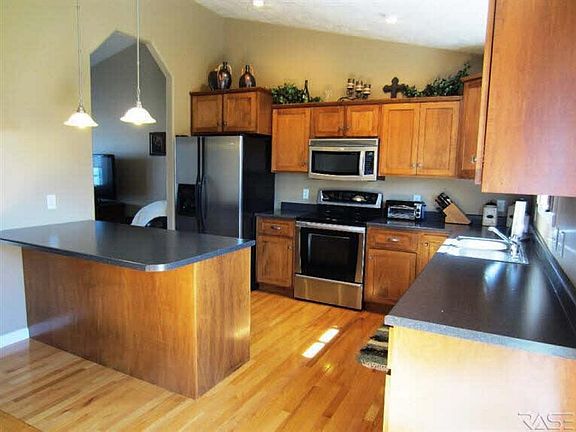 3rd image of 3009 W Courtyard Ln