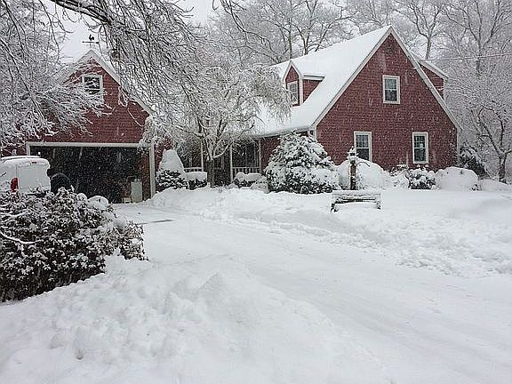 2nd image of 82 Lake Dr