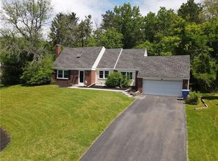 58 Winterset Dr, Rochester, NY 14625