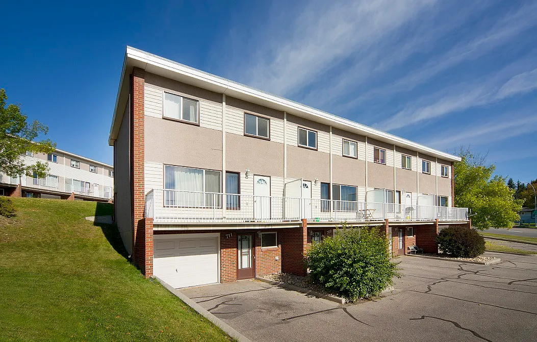 Cambrian Court — Photo 4