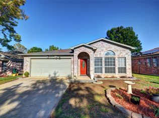 7904 Gardengate Ln, Fort Worth, TX 76137