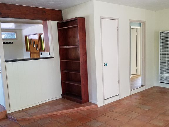 4th image of 1147B Bonilla Dr