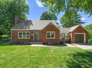 3230 S Cedar Ave, Independence, MO 64052