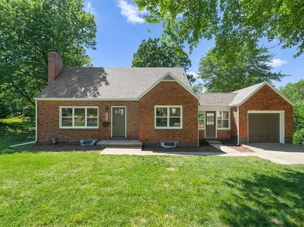 3230 S Cedar Ave, Independence, MO 64052