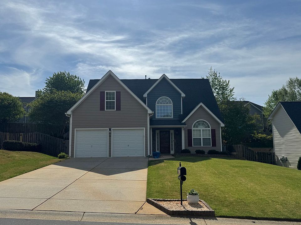1st image of 136 Madelia Pl