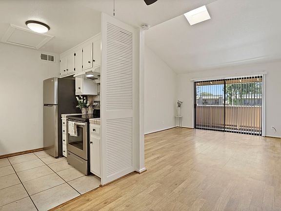 4th image of 3702 W Benjamin Holt Dr