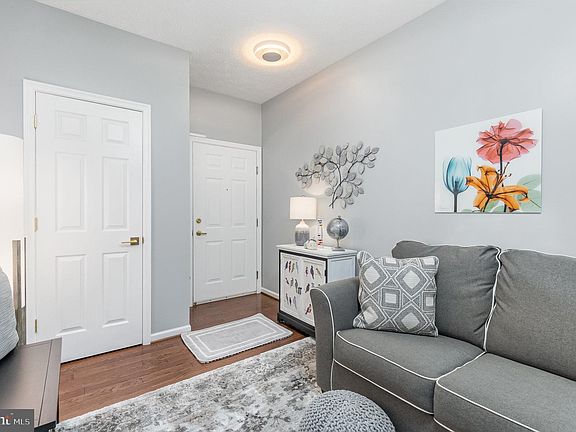 4th image of 313D Willrich Cir APT D