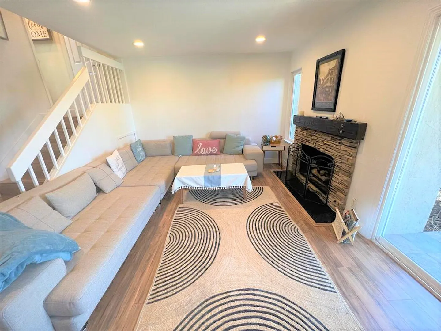 1 bedroom Condo indoor fireplace + Great Views — Photo 2