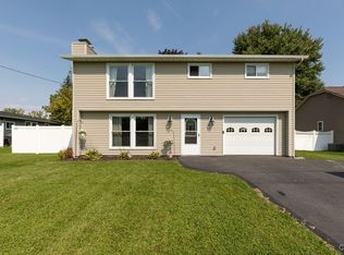 7833 Marina Dr, Bridgeport, NY 13030