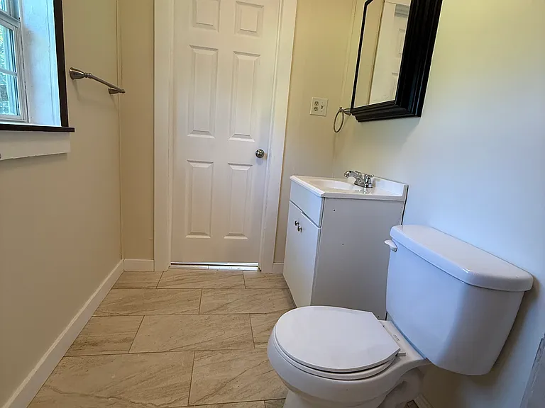 402 McKinney St — Photo 19