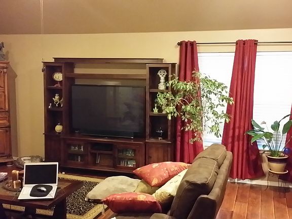 4th image of 109 N Rolling Meadows Dr