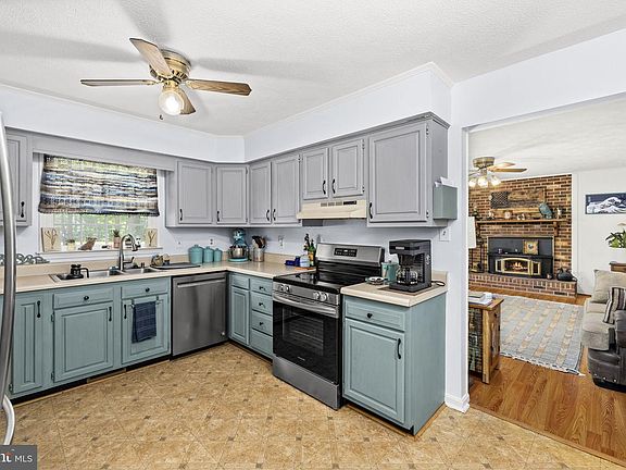 3rd image of 12467 Harbor Dr