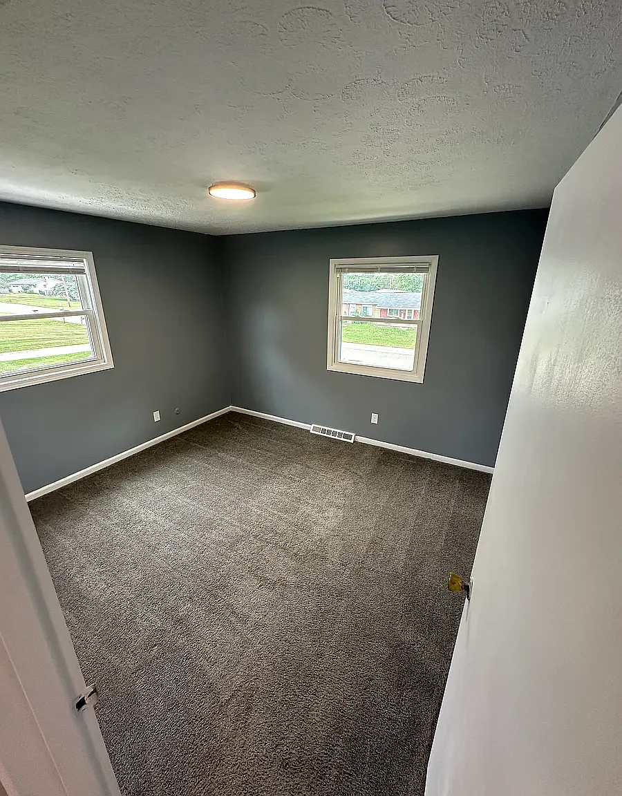 2 bed, 1200 sqft, $1,090 — Photo 2