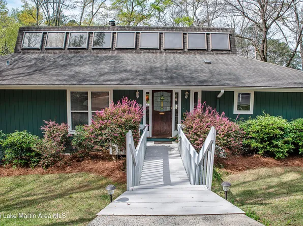 93 Wildwood, Alexander City, AL 35010