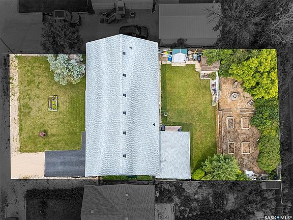 3rd image of 102 Rosher STREET
