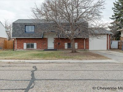 4729 Cactus Way, Cheyenne, WY, 82009