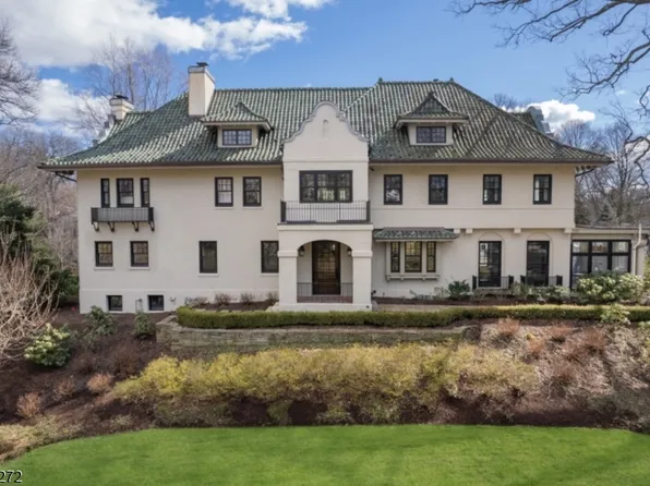 141 Hobart Ave, Summit City, NJ 07901