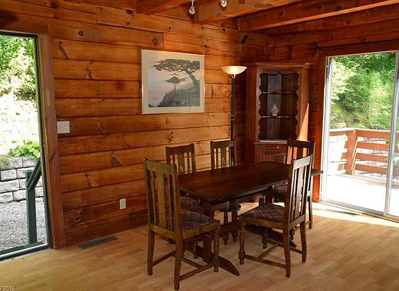 4th image of 1044 Evergreen Farm Cir