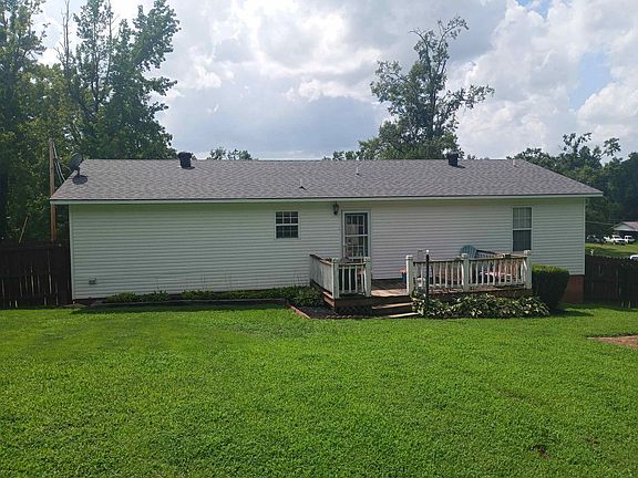 2nd image of 410 Andrews Ln