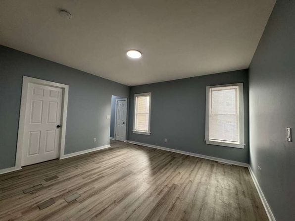 215 Rosette St #1L
