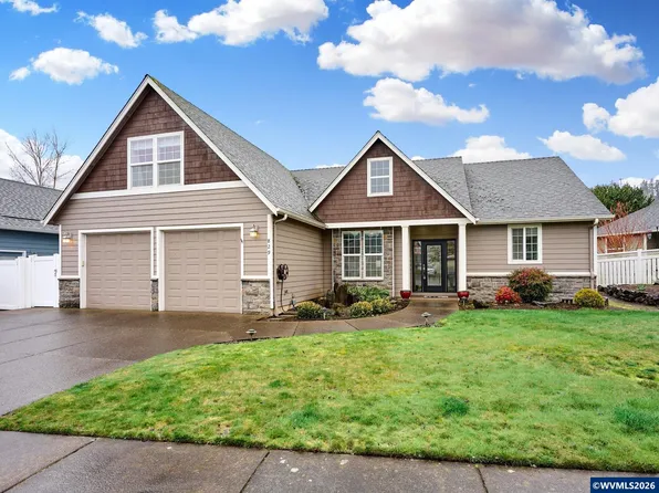 829 Pioneer Dr, Silverton, OR 97381